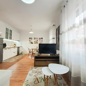 Oda ve Kahvaltı Kodra Tiran