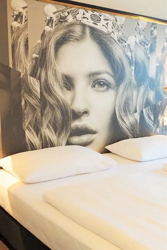Hotel Calmo Bécs