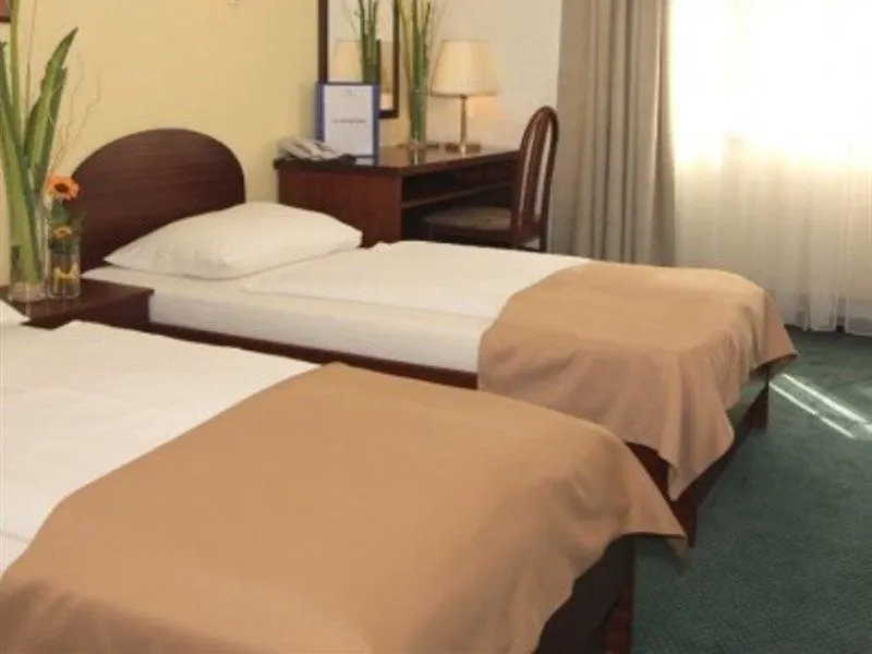Hotel Calmo Bécs