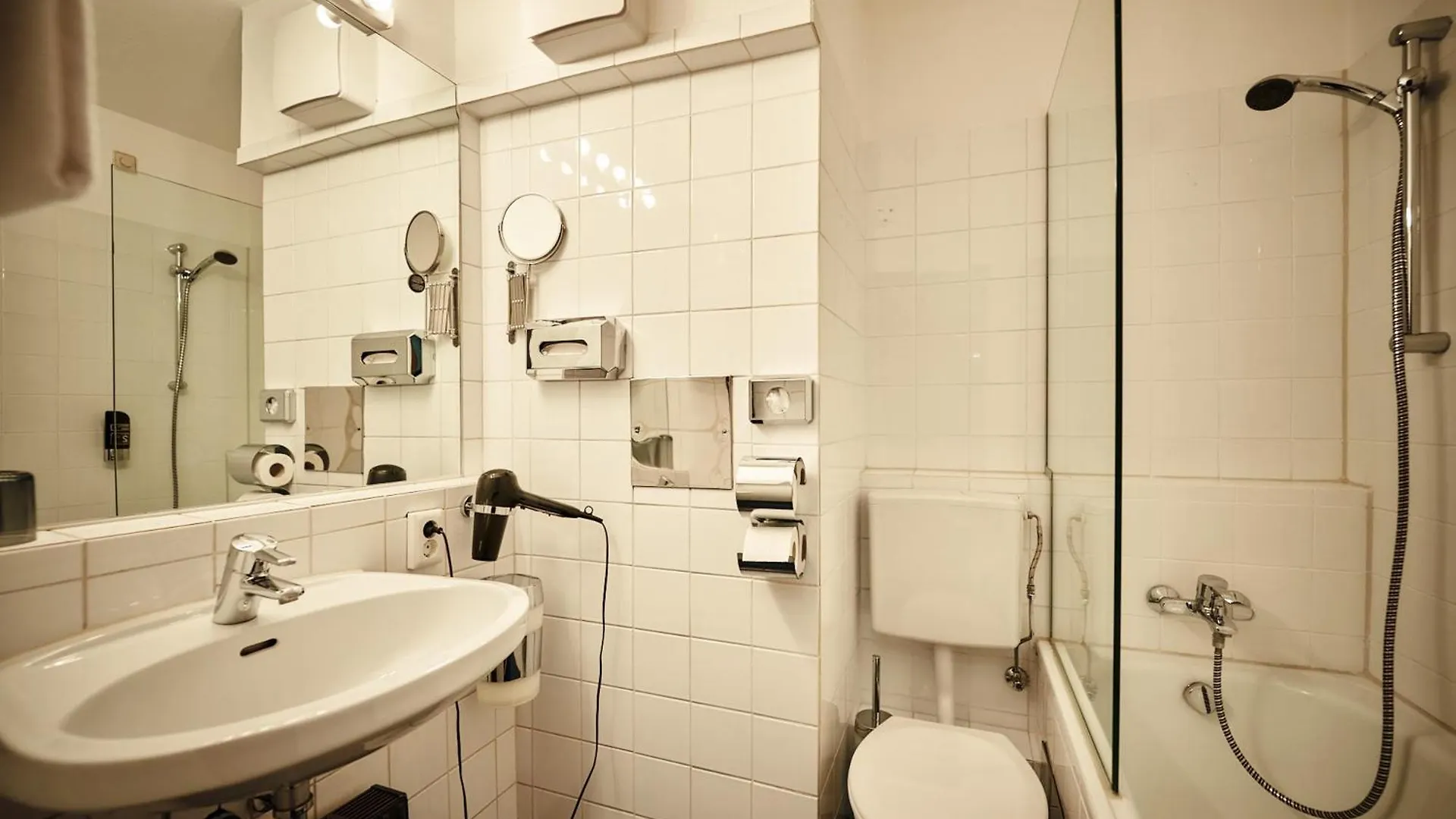 ***  Hotel Calmo Bécs Ausztria