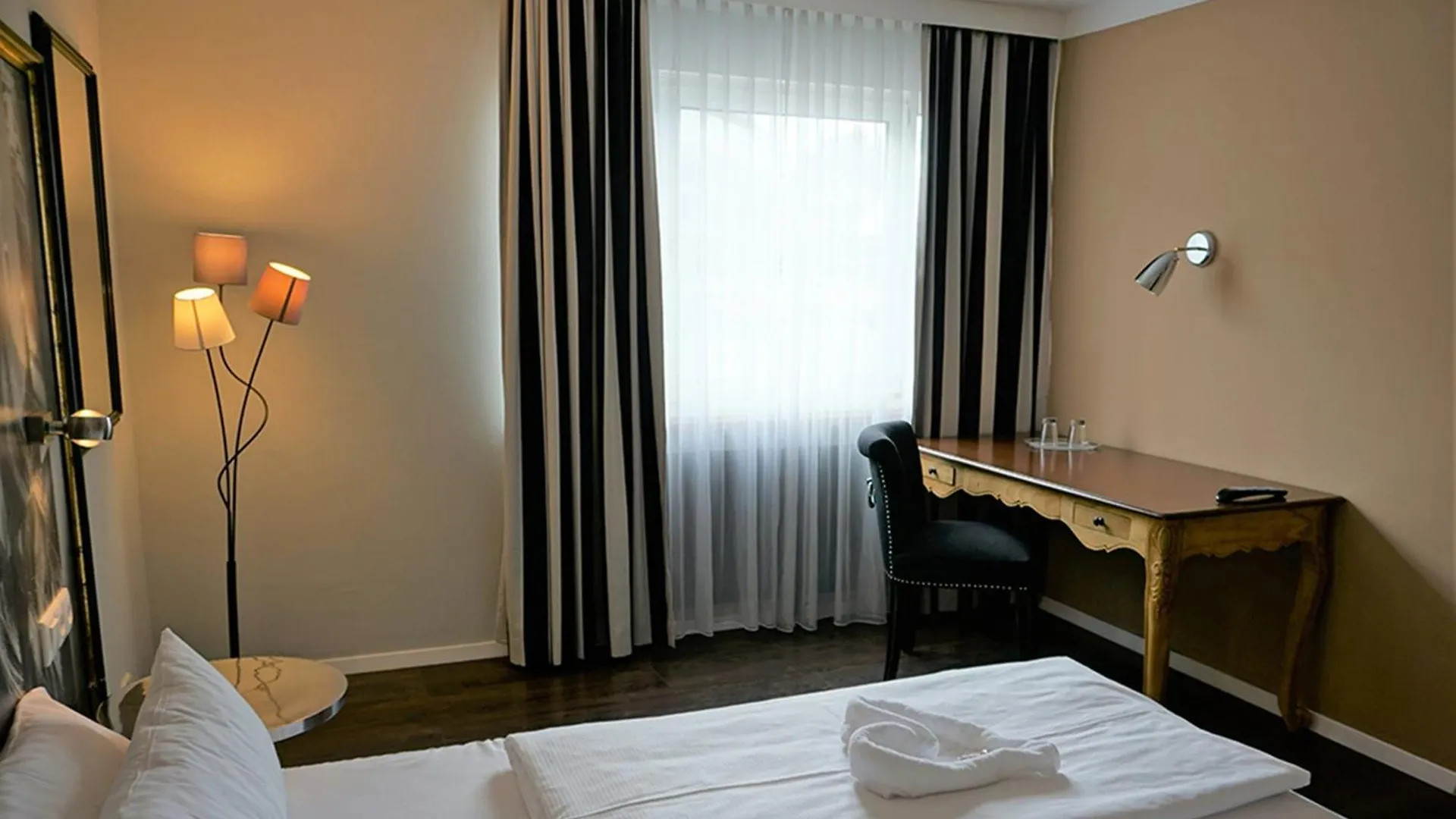 ***  Hotel Calmo Bécs Ausztria