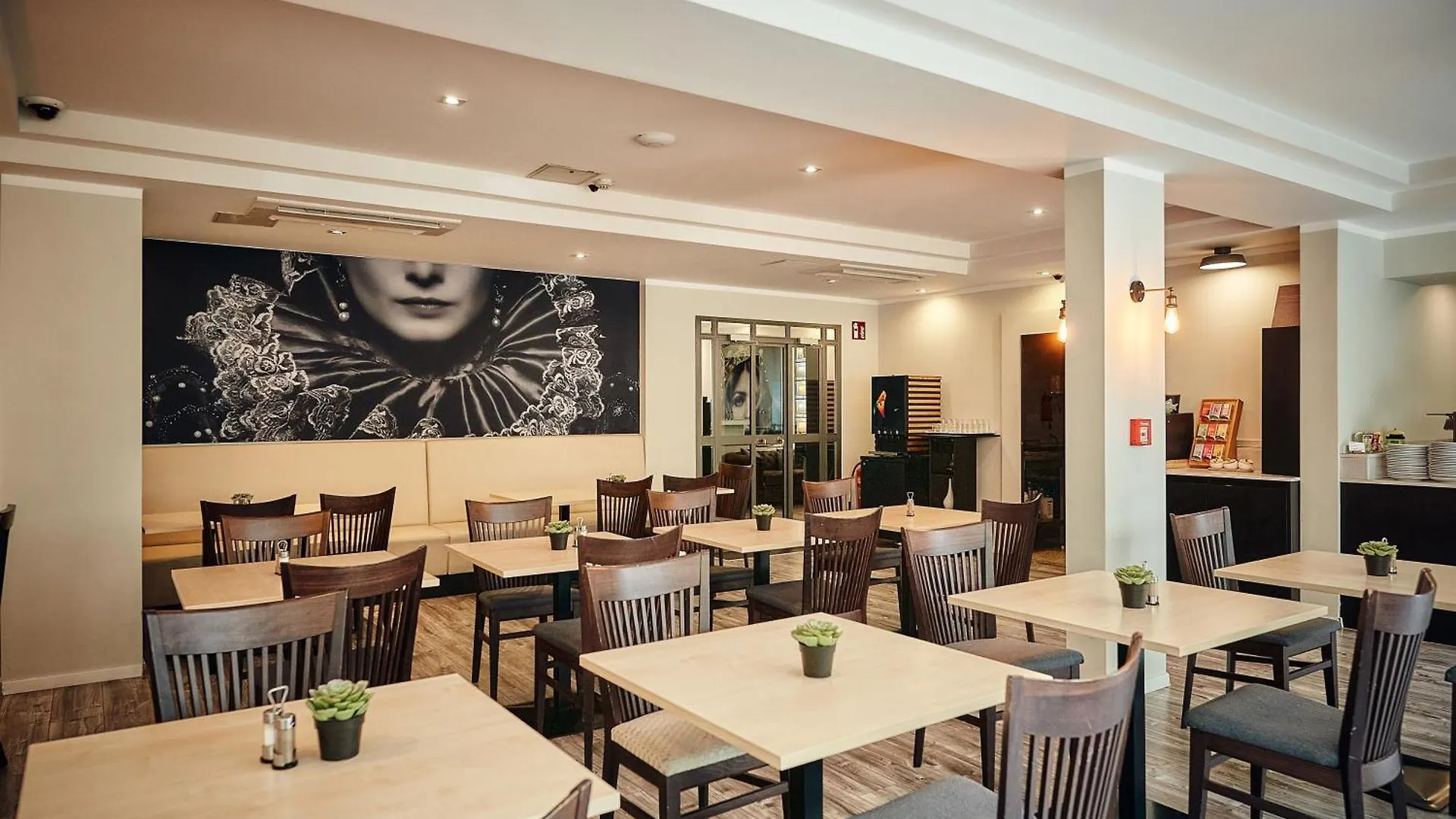 Hotel Calmo Vienna