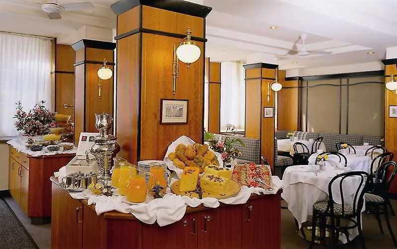 Hotel Calmo Bécs