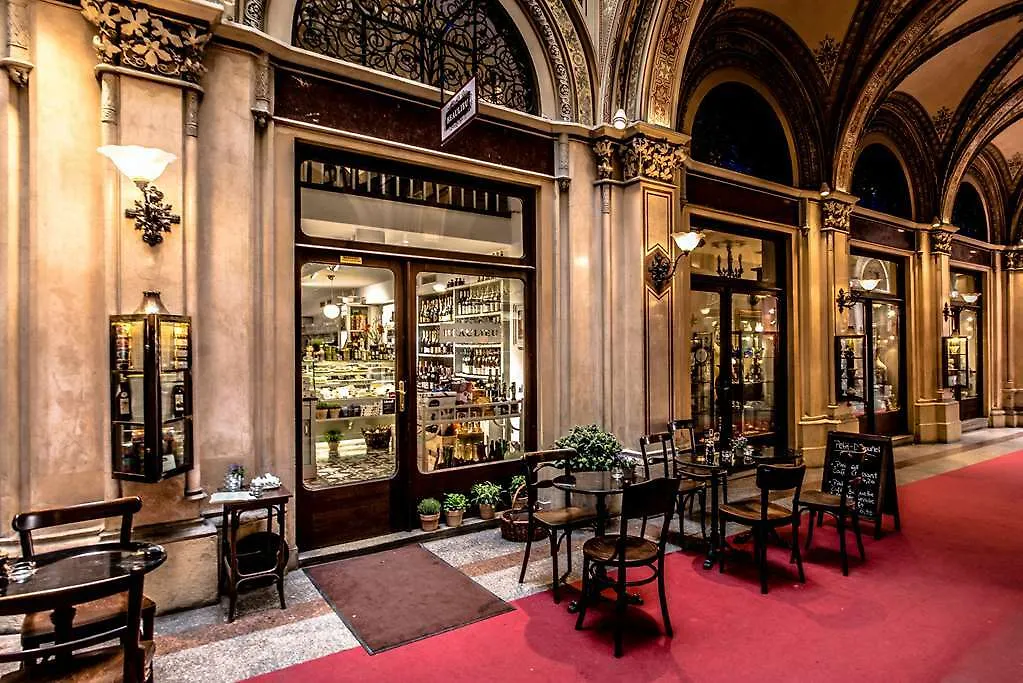***  Hotel Calmo Vienna Austria