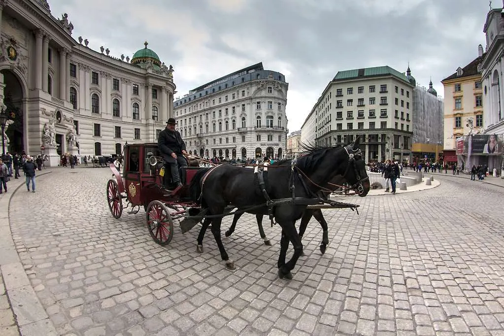 Hotel Calmo Vienna
