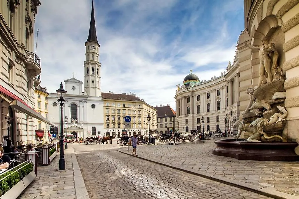 Hotel Calmo Vienna