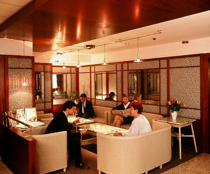 Hotel Calmo Bécs 3*,