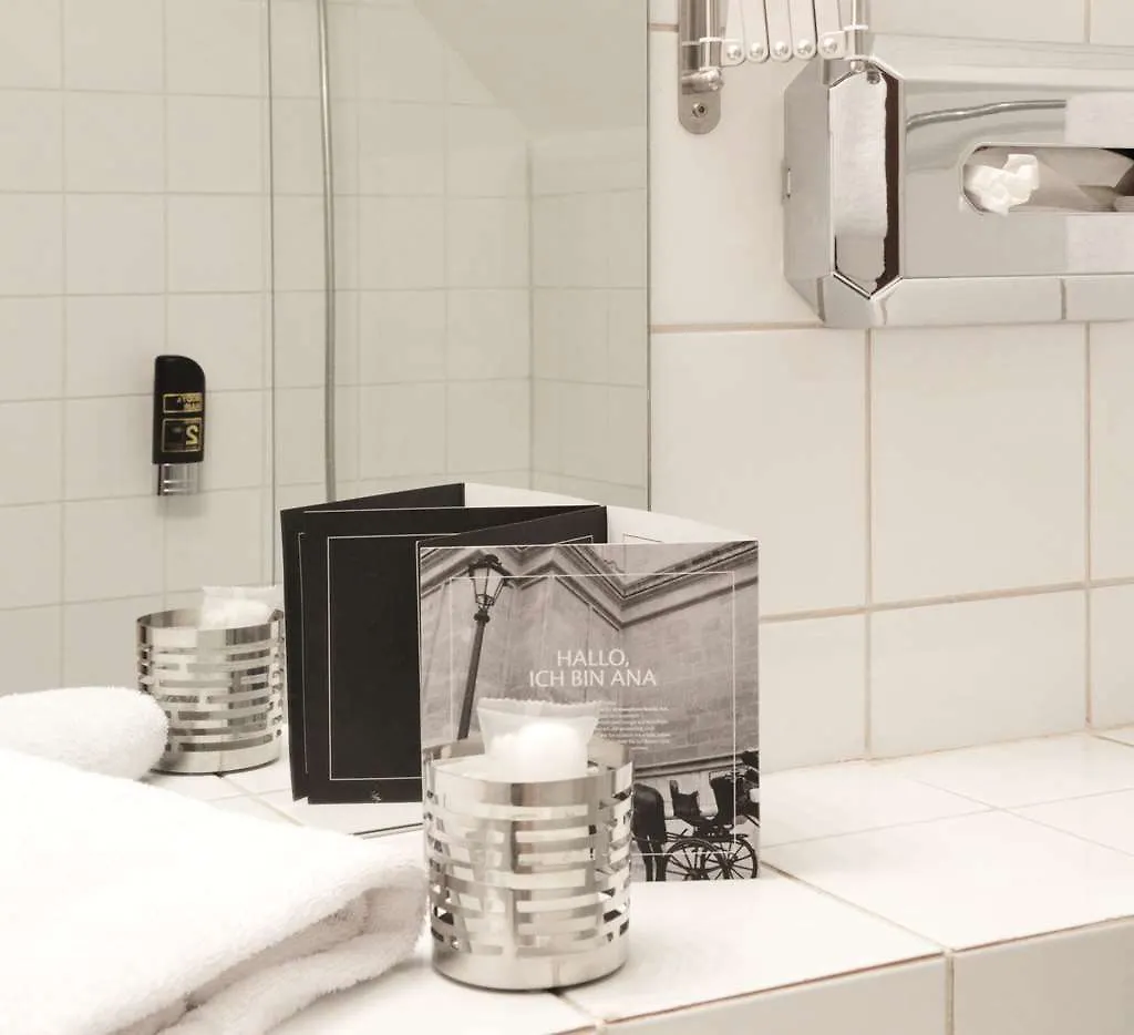 Hotel Calmo Bécs 3*,